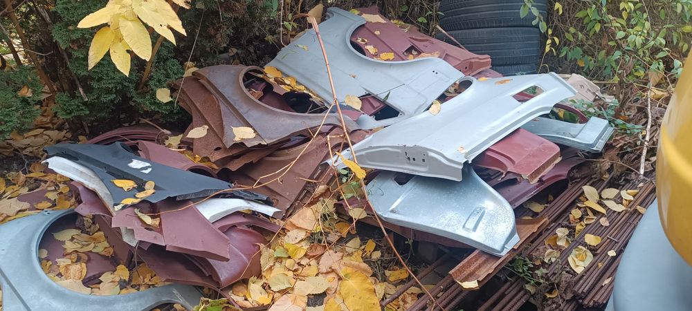 Fiat 126p blacharka części blacharskie blachy dużo blacharki