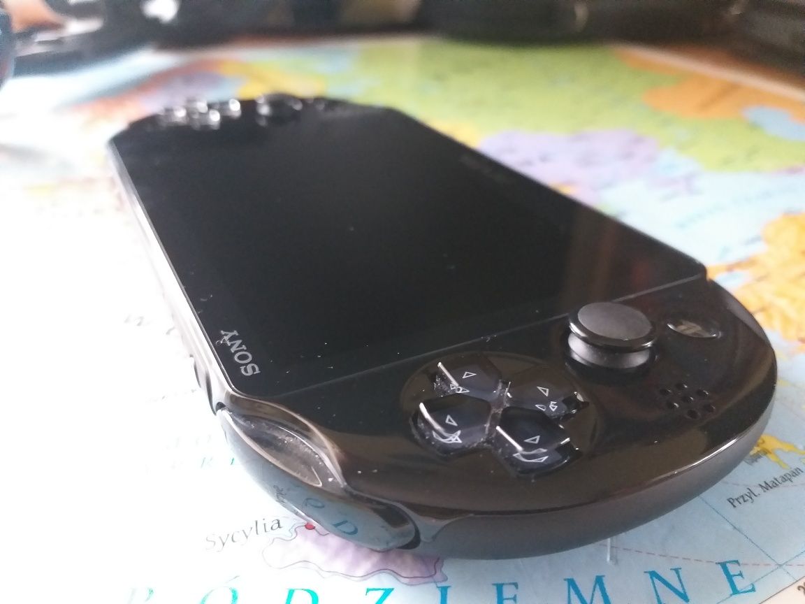 Konsola Sony ps Vita PCH-2016 Slim