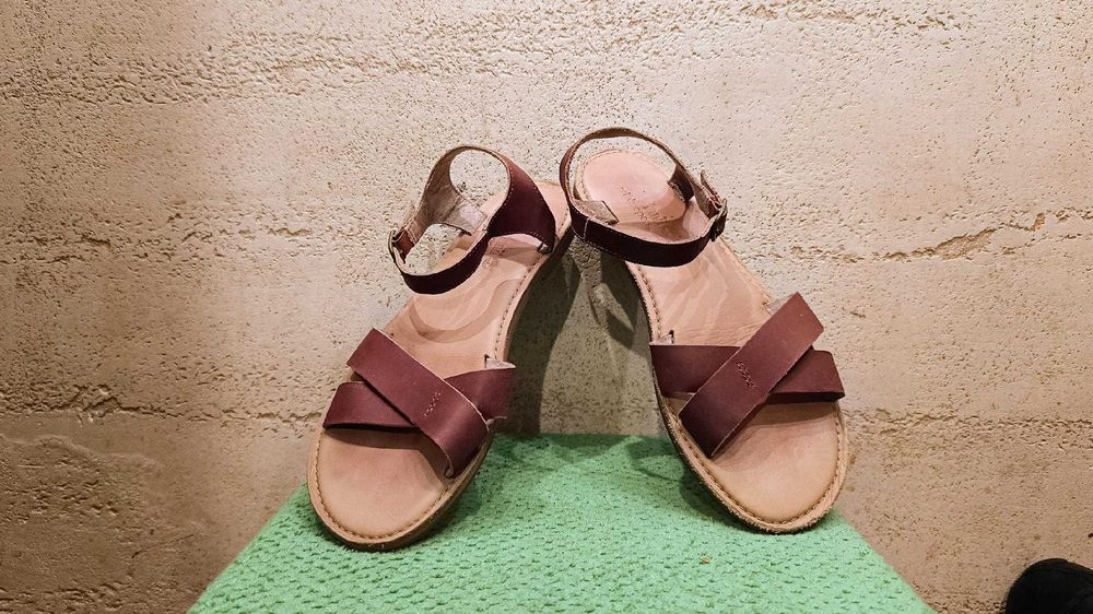 Damskie sandały TIMBERLAND EK HARBORVIEW Y-STRAP r.40,5 skóra stan bdb