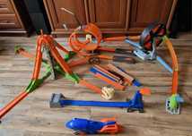 Hot Wheels Tory Rekin Opona Wulkan Pętla