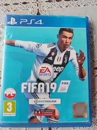 Gra FIFA19 PS4 w wersji polskiej