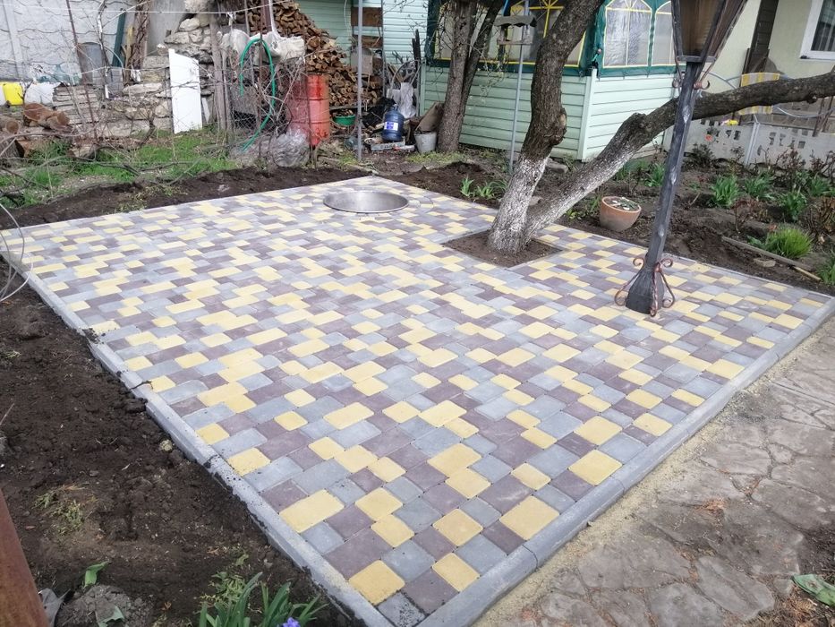 Укладка тротуарной плитки