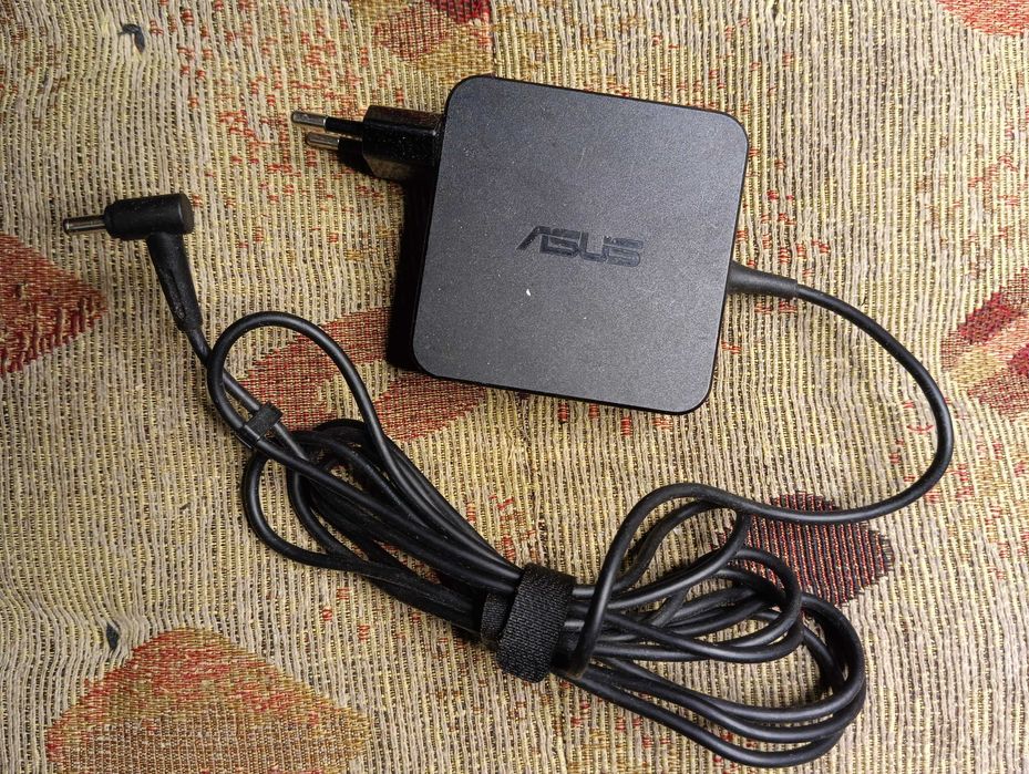 Блок живлення зарядне до ноутбука ASUS 19V 3.42A 65W (4.0×1.35mm)