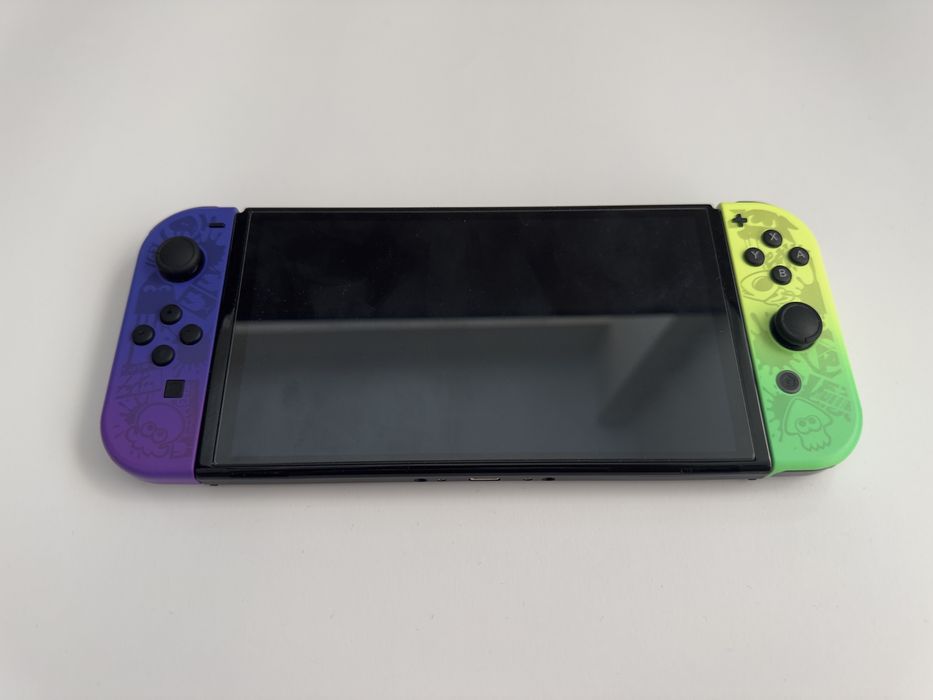 Nintendo Switch OLED Splatoon 3 Edition + 7 gier + akcesoria