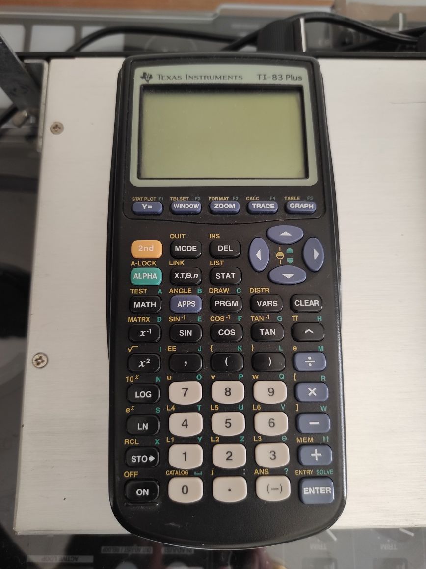 Calculadora Gráfica Texas Instruments - TI83-Plus