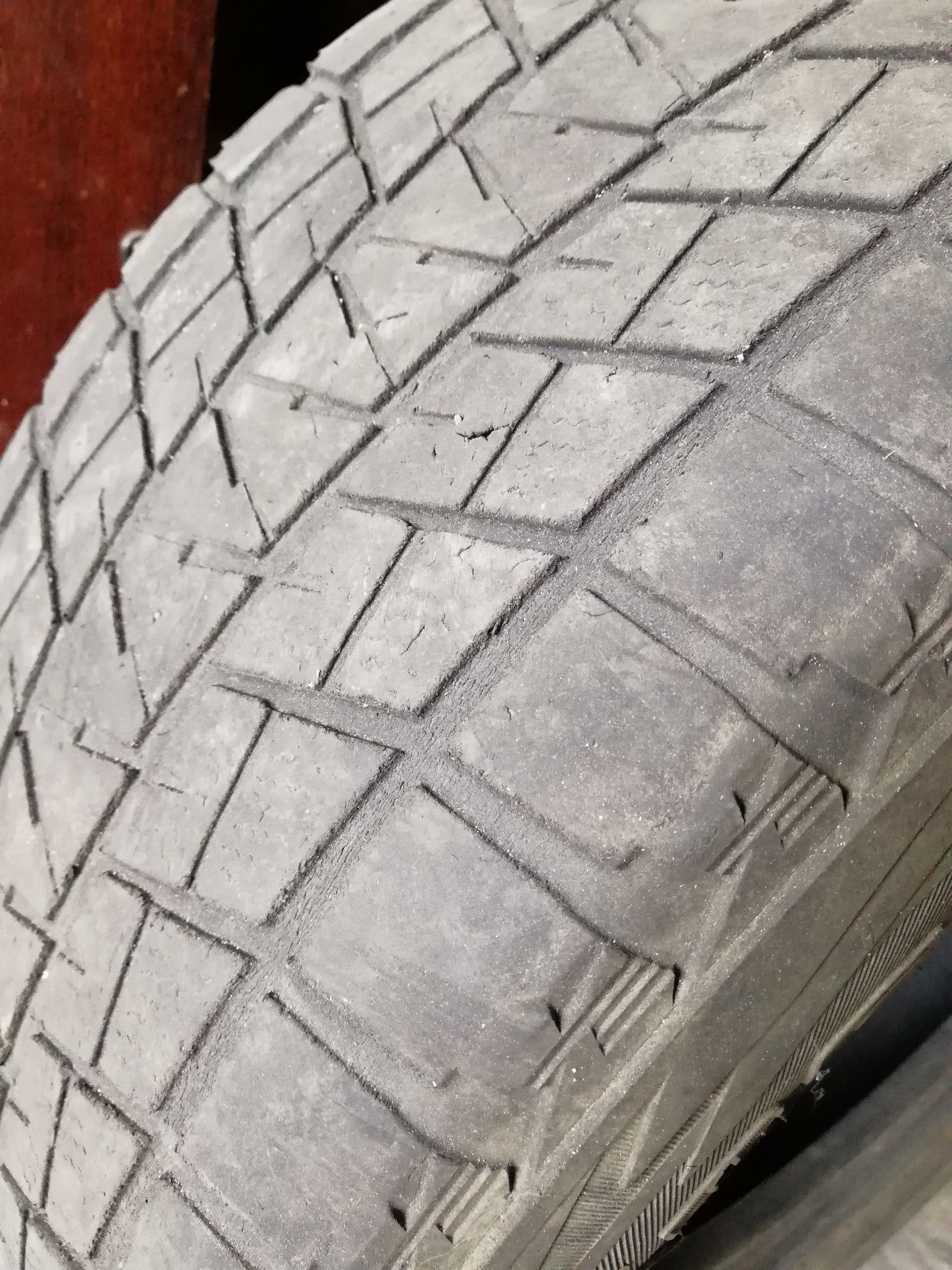 Резина Bridgestone Blizzak 285/60 R18