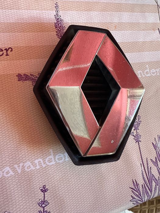 Емблема  на Renault