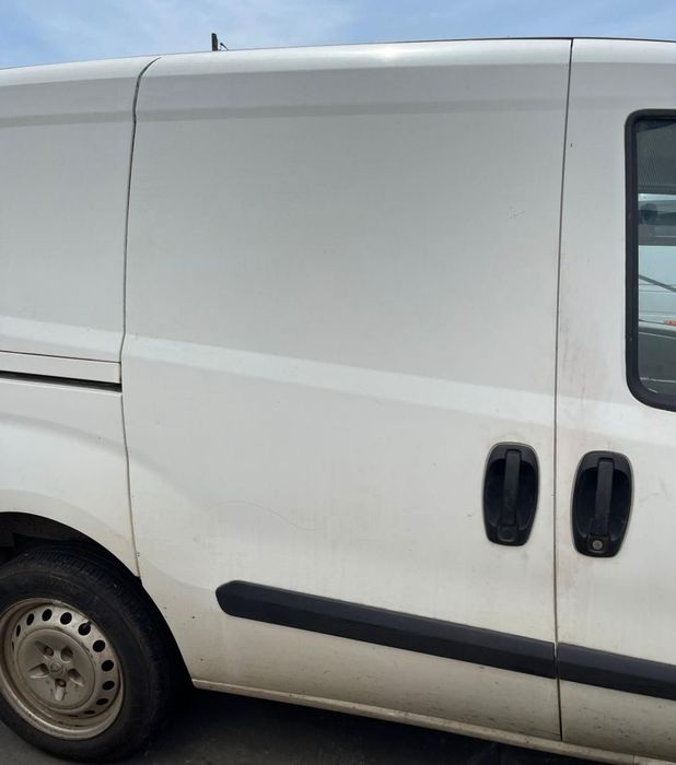 PORTA LATERAL DIREITA DESLIZANTE OPEL COMBO D