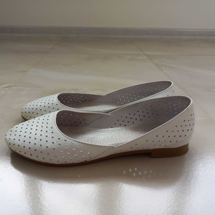 Літні шкіряні жіночі босоніжки