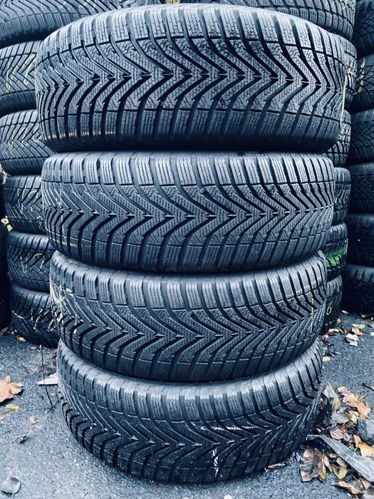 205 60 16 Vredestein SnowTrac 5 90%