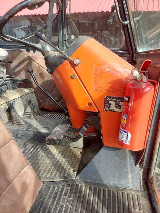 Ciągnik  zetor  6211