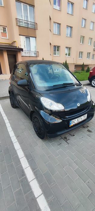 Автомобіль Smart 451