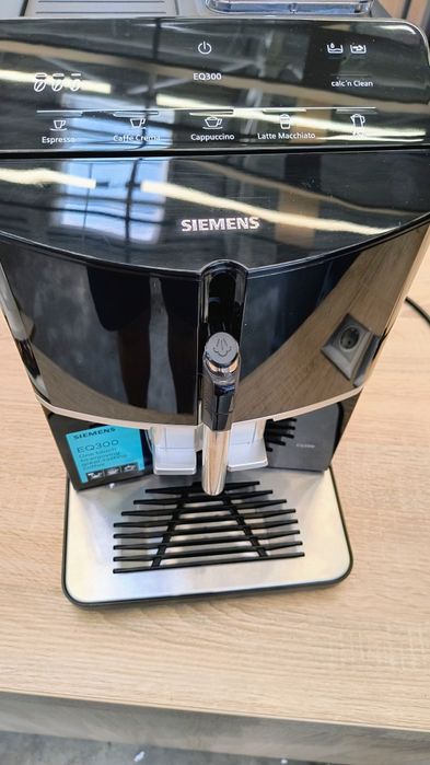 Продам новую кофемашину Siemens TE651319RW