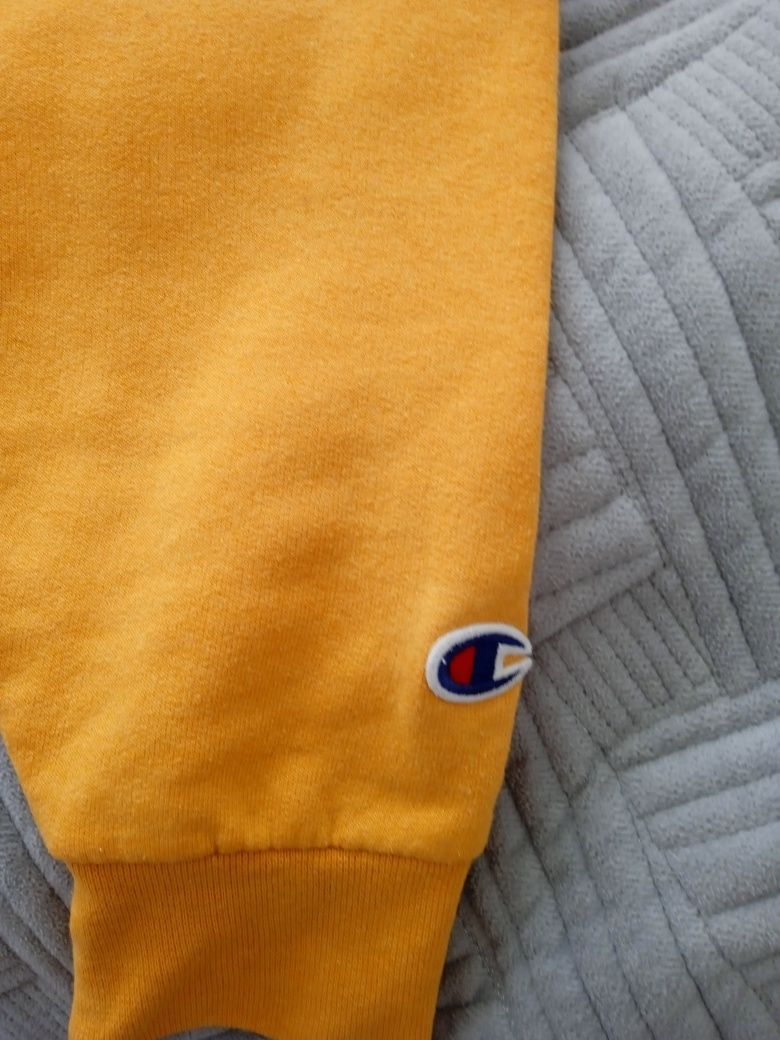 Продам худі Champion в хорошому стані