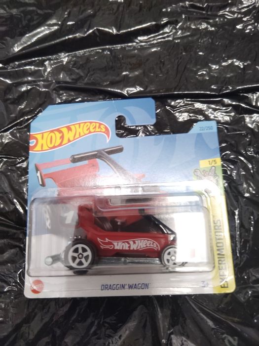 Auto hot wheels nowe