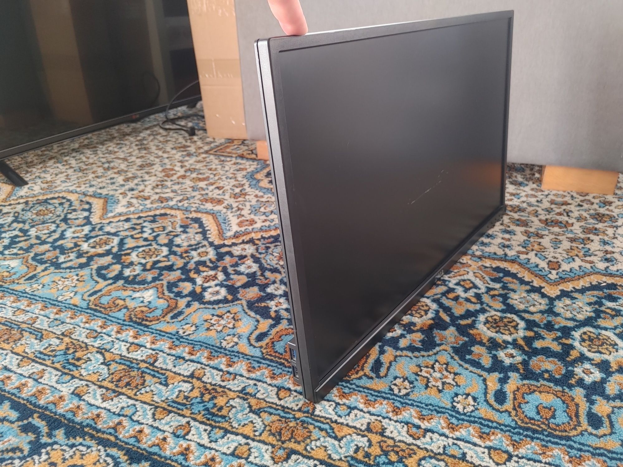Monitor Dell-uszkodzony wyświetlacz