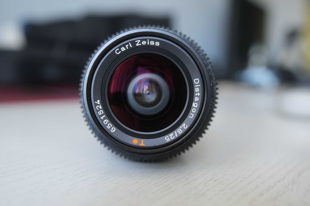 Carl Zeiss Distagon T* 2.8/25mm Germany