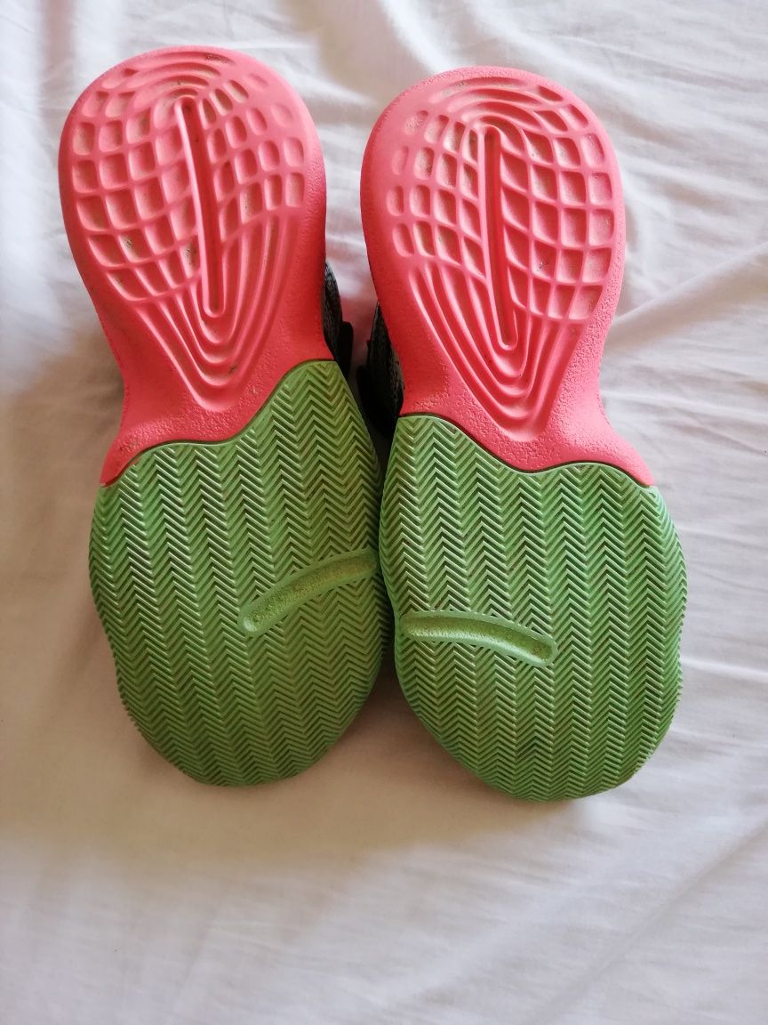 Sapatilhas Harden Stepback - Adidas (portes grátis)