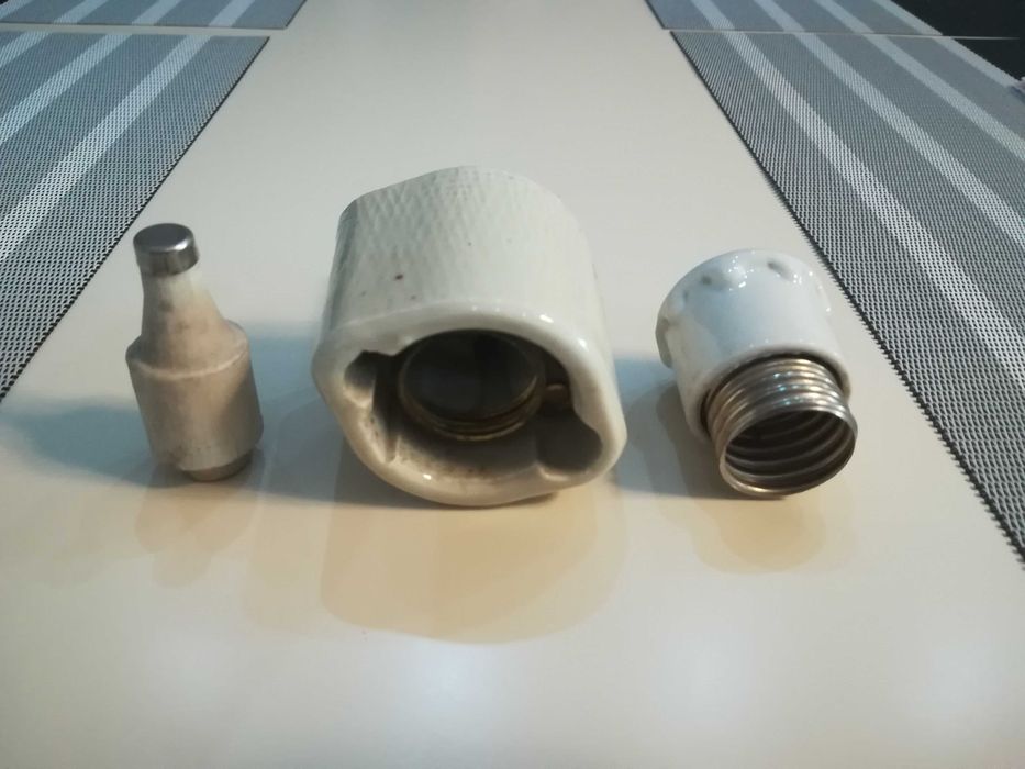 Zestaw porcelanowych bezpieczników