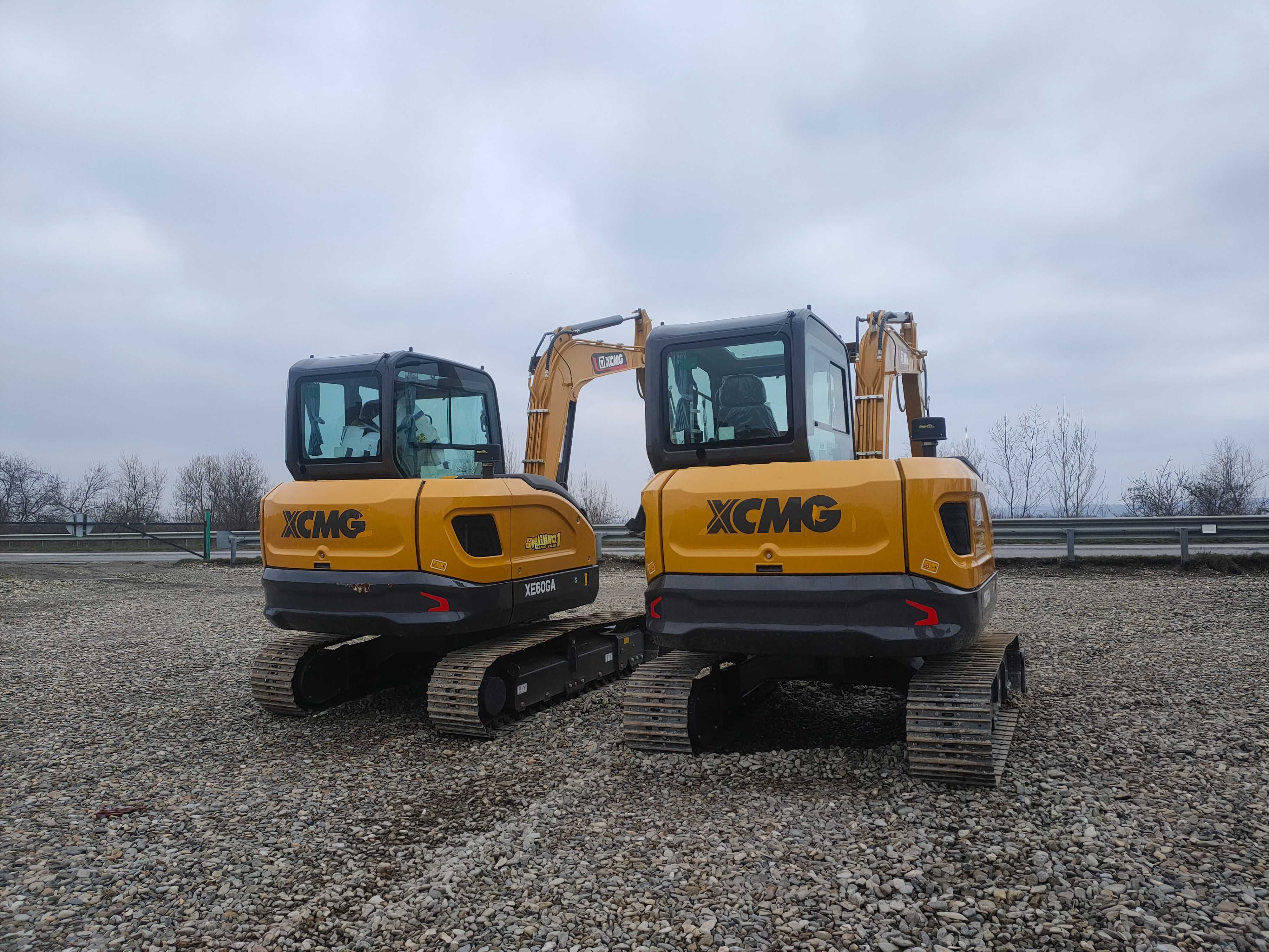 міні-екскаватор XCMG XE60GA
