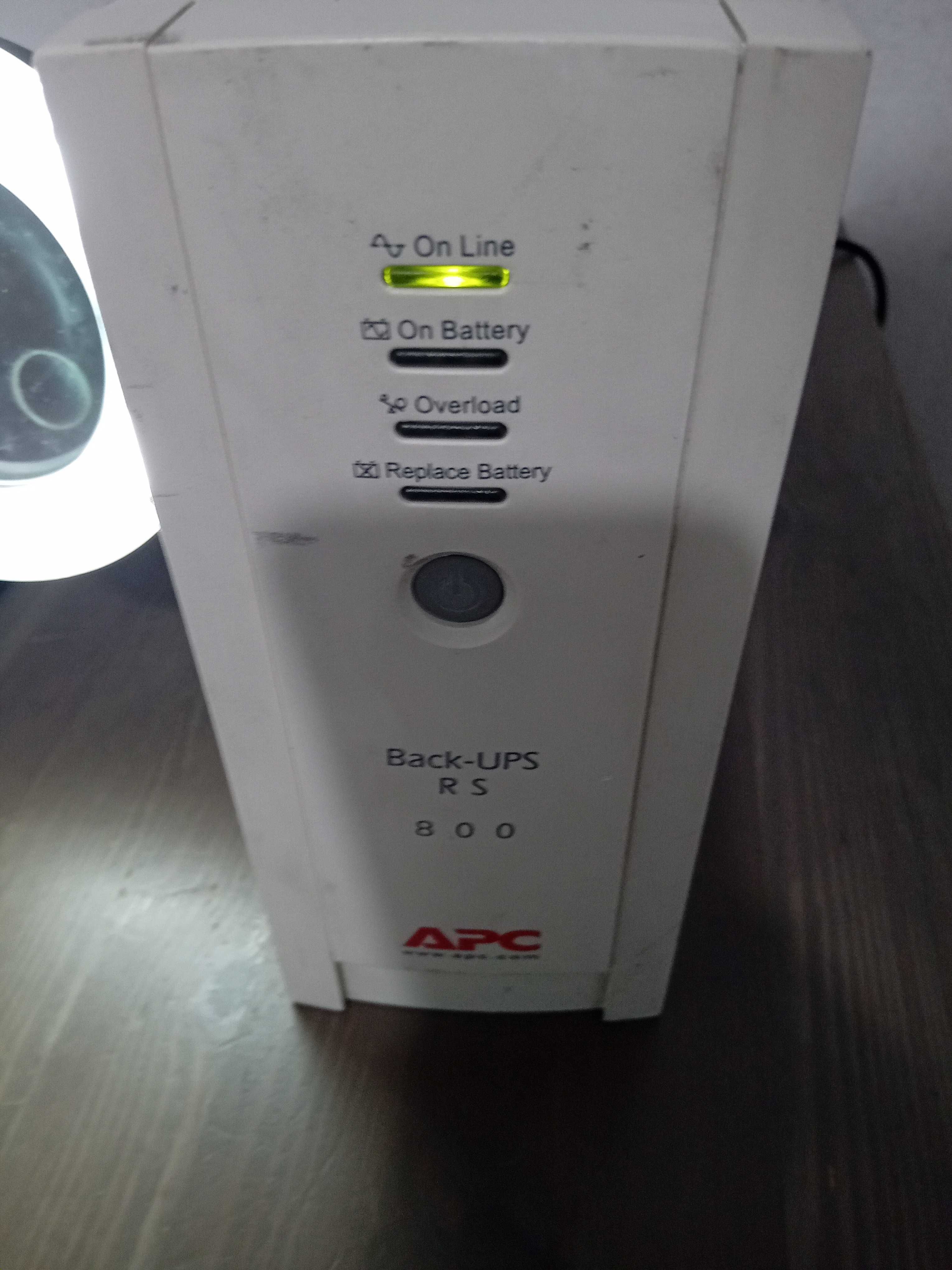 UPS APC BACK-UPS RS 800 como nova
