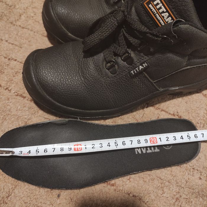 Ботинки Titan Черевики зі стальним носком 41eur