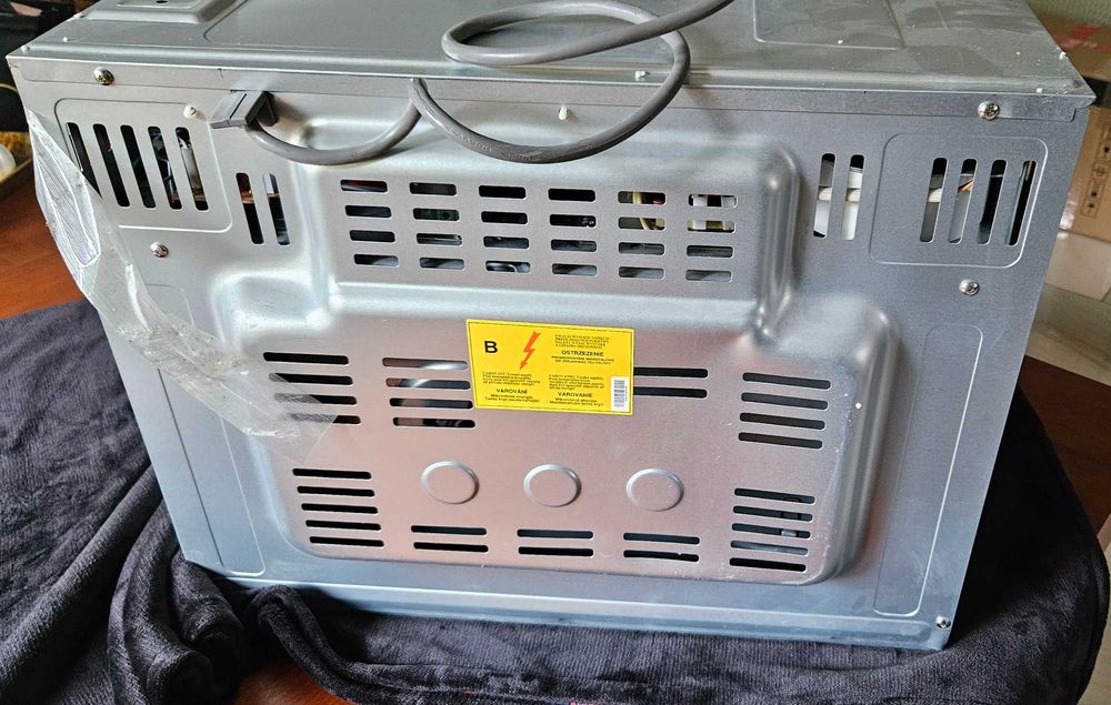 kuchenka mikrofalowa do zabudowy Samsung NQ50K3130BB