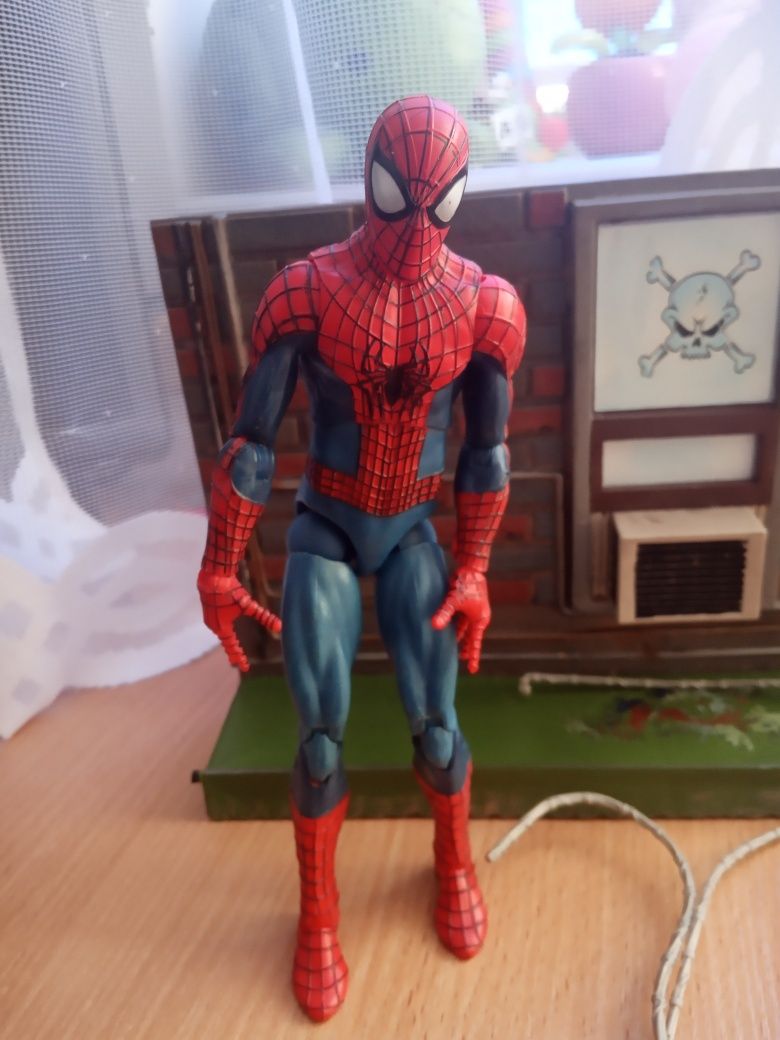 The amazing Spiderman 2 Diamond select toys