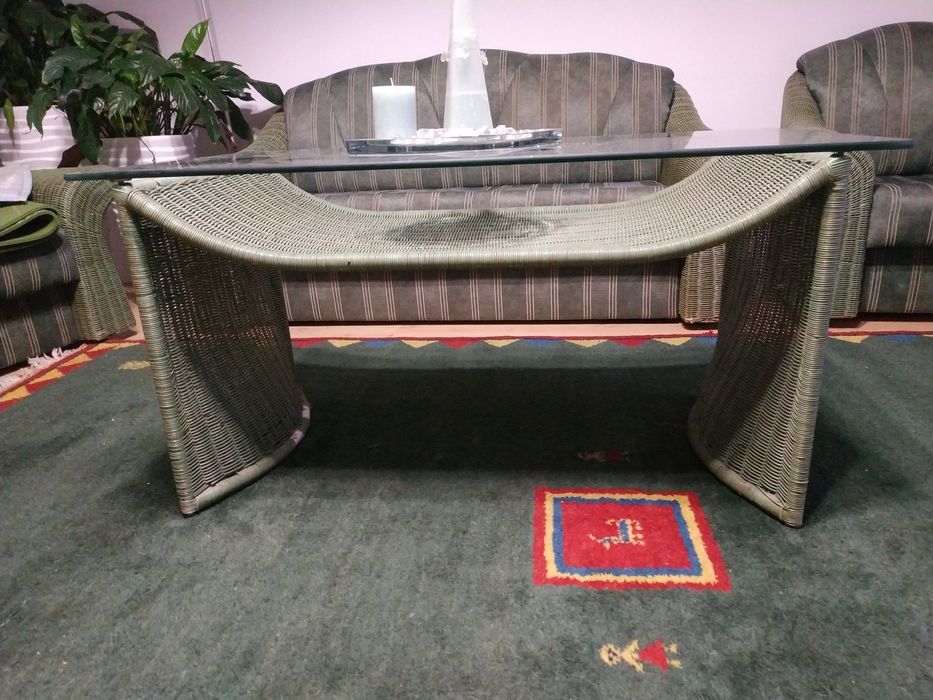 Meble rattanowe komplet stół witryna fotele sofa