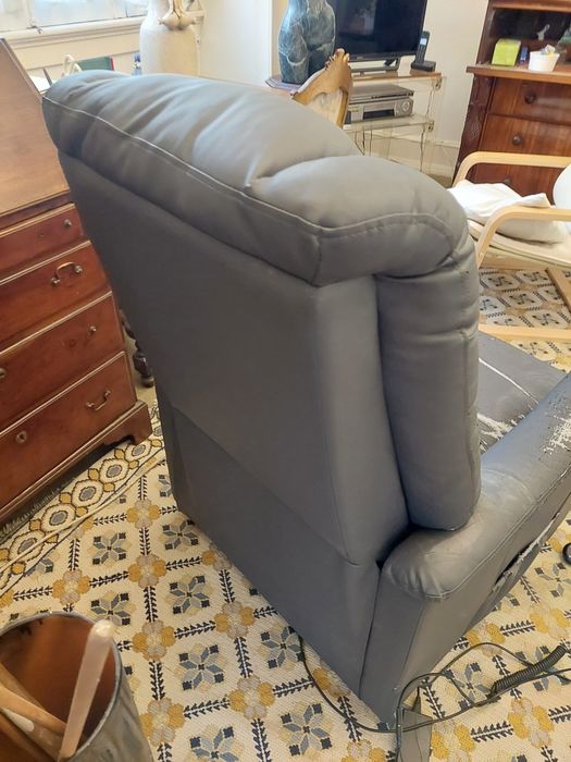 Cadeirao para idosos eléctrico levanta deita comando doentes funciona