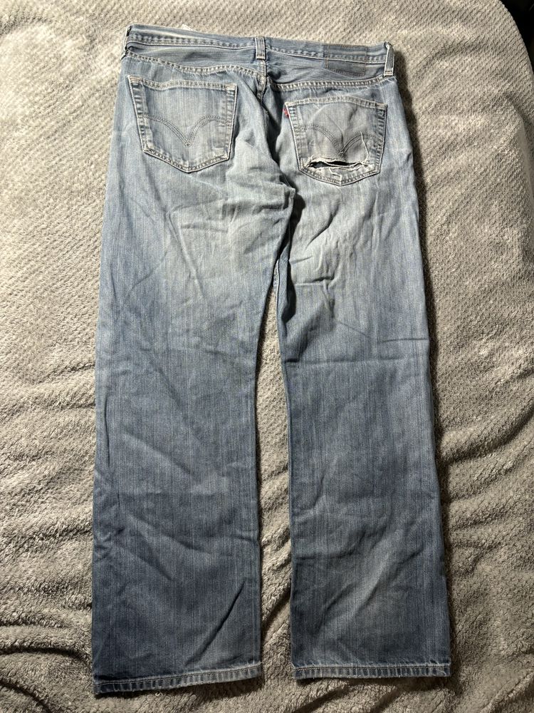 spodnie jeansy denim levis strauss 501 jasne jeans niebieskie błękitne