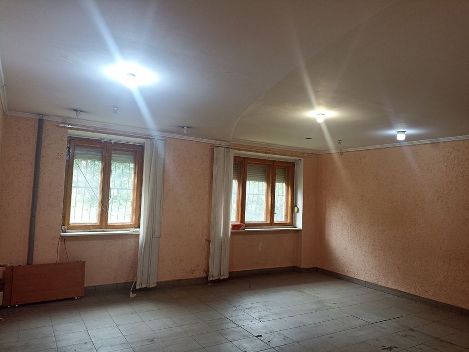 Здається приміщення площею 54.8 кВ м. Дрогобич П.Орлика 7/1