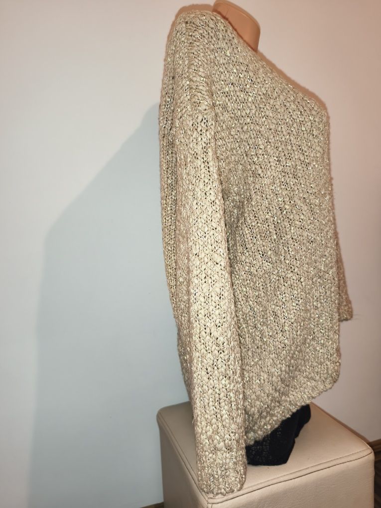 Sweter oversize asymetryczny złota nitka M 38