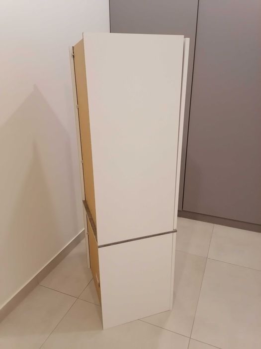 Szafkę  wisząca sprzedam