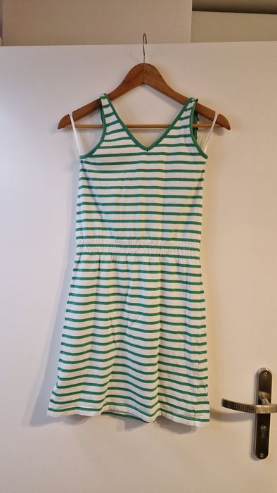 Zielono biała sukienka