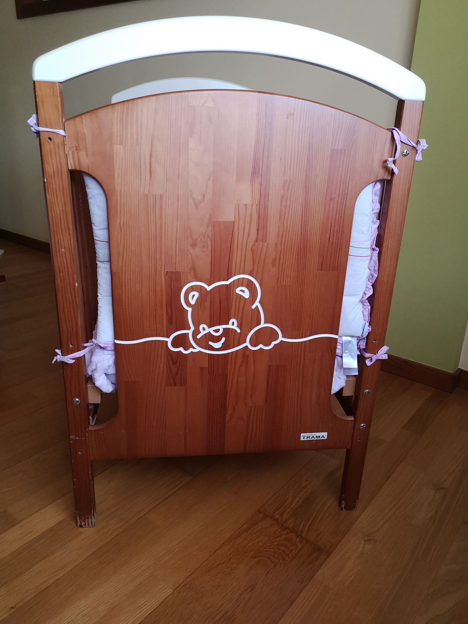 Cama de grades para bebe (TRAMA)