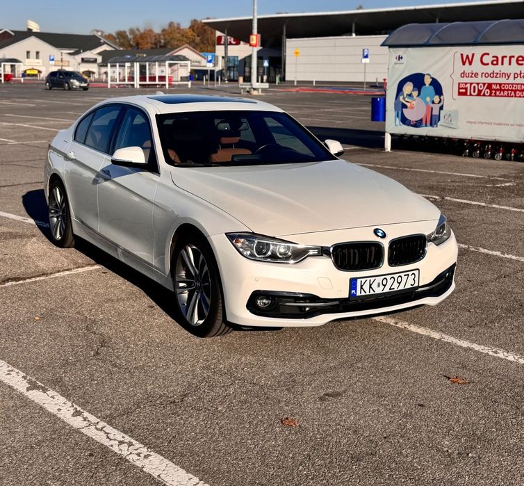 BMW Seria 3 BMW 330i Luxury Line 2017