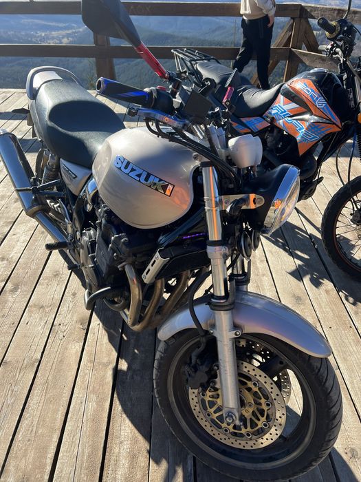 Suzuki gsx 750 inazuma