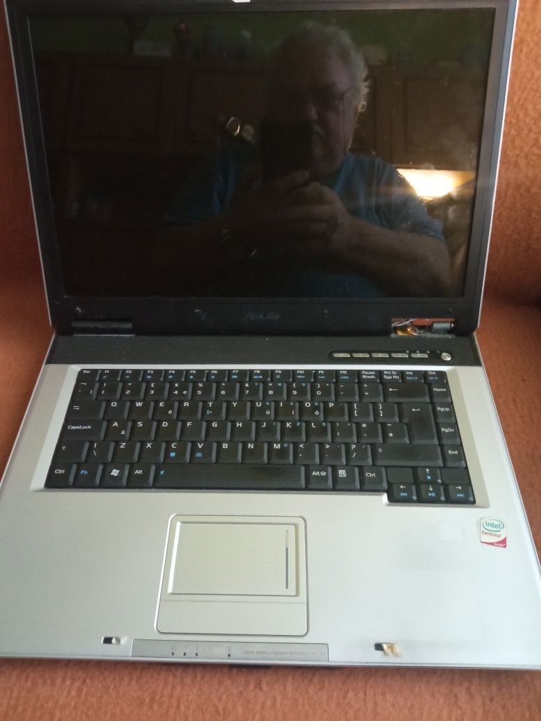 Laptop ASUS dawca części
