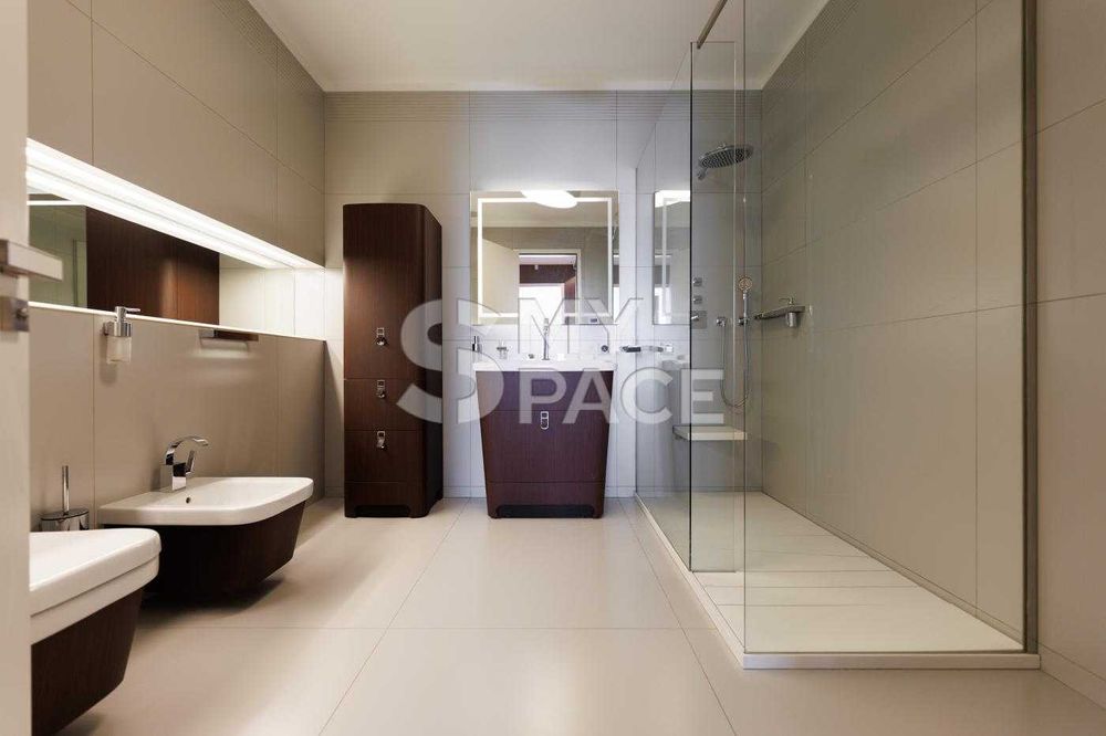 Квартира 208 м2 з ремонтом, вул. Грушевського 9а,Арсенальна