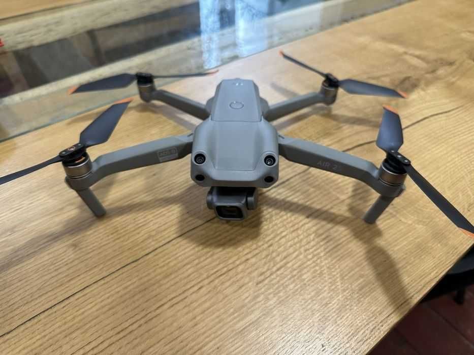 DJI Air 2S – komplet 8x bateria, kontrole Fly more combo