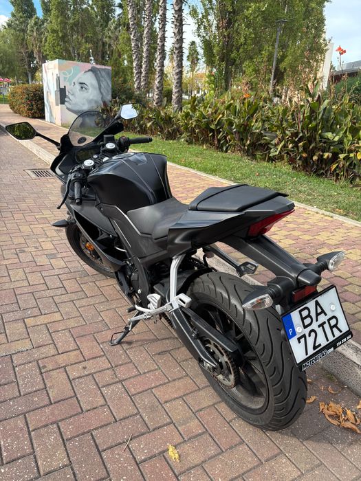 Yamaha R125 YZF ano 2023