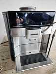 Uszkodzony ekspres do kawy marki Siemens  eq.6 plus s 700