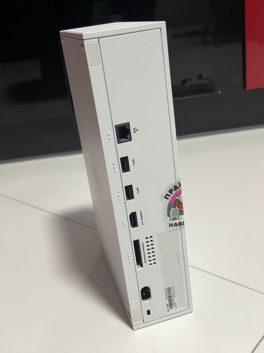 Xbox series s  в гарному стані