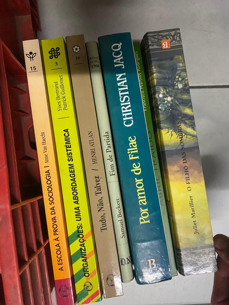 Livros várias áreas