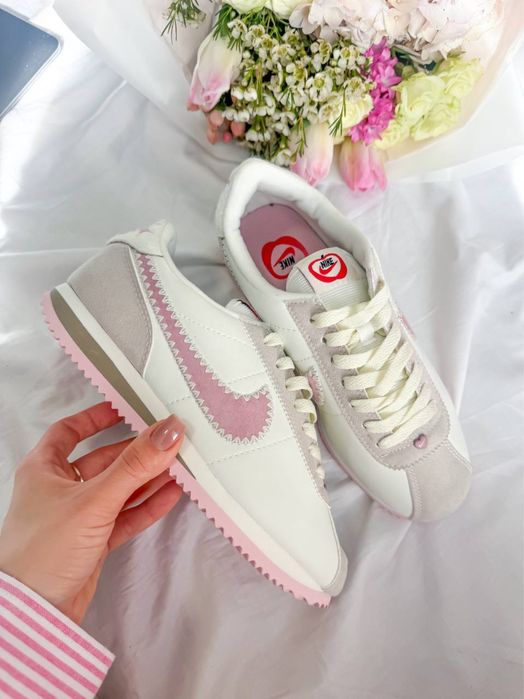 Продам Nike Cortez Vintage Valentines Day Розміри:36-41