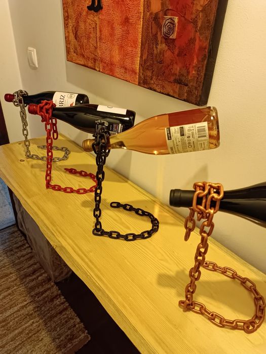 Vendo suportes de garrafas de corrente com pintura eletrostática 25 eu