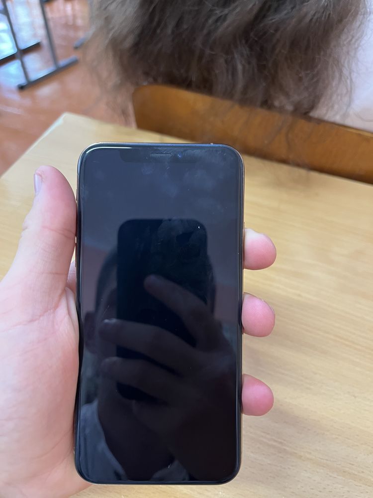 Продам IPhone XS 256gb