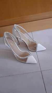 Sapatos brancos de Cerimónia mt lindos ( Novos )