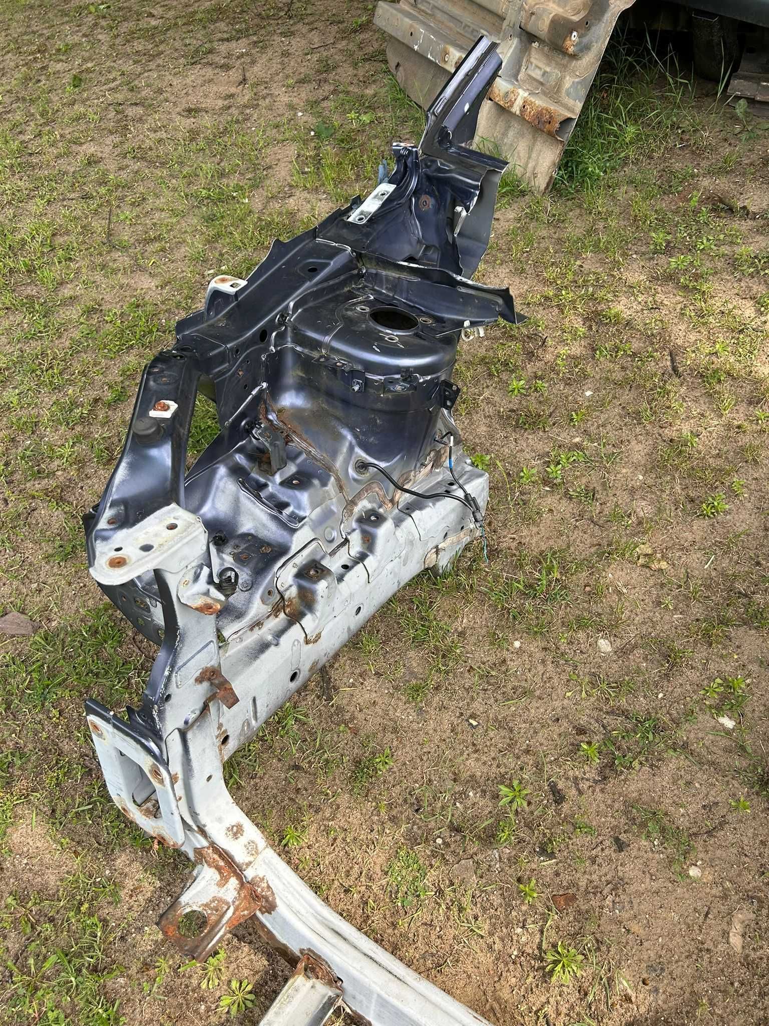 Ćwiartka podłużnica Peugeot 4007 Citroen C-Crosser Outlander T65